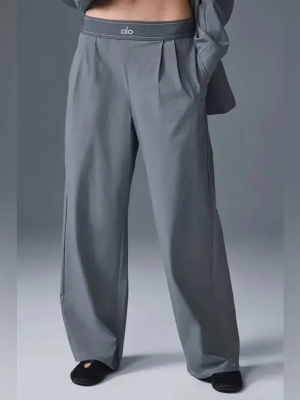 Regular 🤍 ALO Yoga Steel Grey Relaxed Wide Leg Pants ✨ Women’s NWT